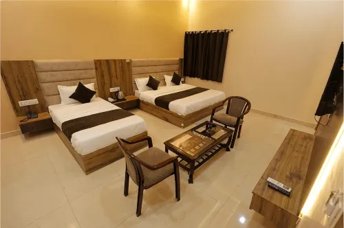 Hotel Radhavan - 2-Star
