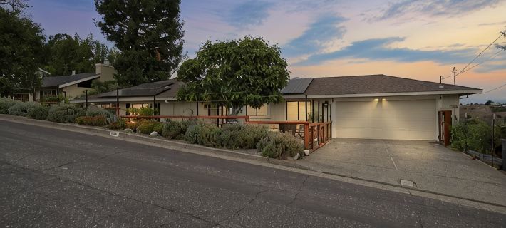 Magnificent Canyon View, Huge Deck, Outdoor Dining Ξενοδοχεία στην πόλη Marin County