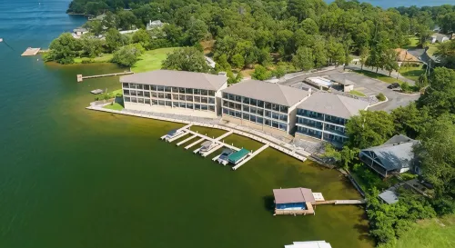 Recharge with a Lake Break! - Wifi