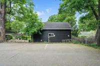 Historic Hewitt Onion Tower Apt 2 Studio in Central Marquette with Sauna Access - 4-Star
