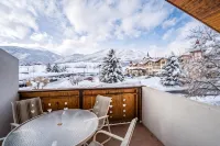 Luxe Chalet - Sleeps 15 - Wifi