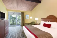 Ramada by Wyndham Santa Barbara - موقف سيارات