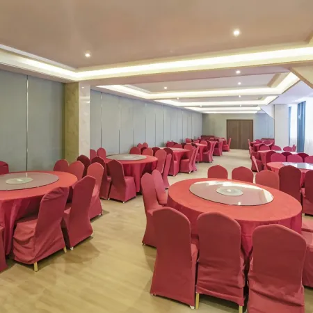 Mingzhu Holiday Hotel
