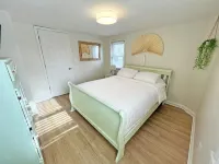 Roomy house in downtown P.A. Walk to everything. Bikes included. Dog-friendly. - 3-Star