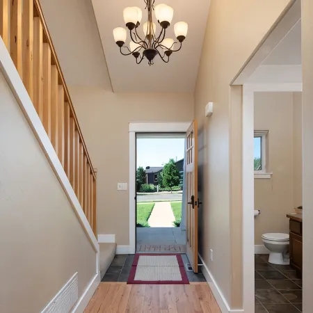 Three Suites Lodge, Full Private Bathrooms!
