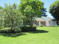 The Pecan Tree Guesthouse - Airport Shuttle