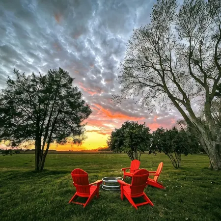 Cape Charles VA retreat with game arcade 👾, fire pit 🔥, Peloton 🚴🏽‍♀️, EV🔋
