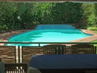 Ukarimu Guest House - ที่มีสระว่ายน้ำ