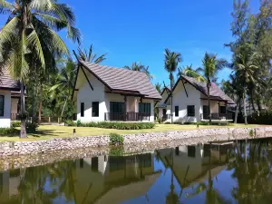 拷叻藍舄湖度假酒店