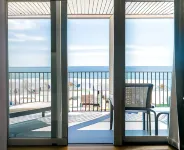 Atlantic Oceanfront Hotel, Wells Beach - Motels