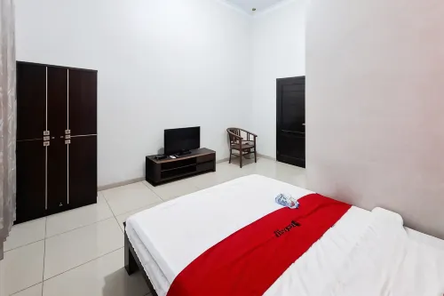 RedDoorz Syariah at Harmoni near Alun Alun Kudus - Wifi
