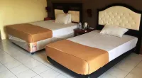 HOTEL NIRWANA RESTO & KARAOKE Hotel dekat Pusat Kue Terang Bulan Batavia