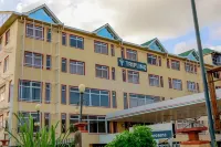 Triplinq Hotel & Resort Hotels in Nkubu