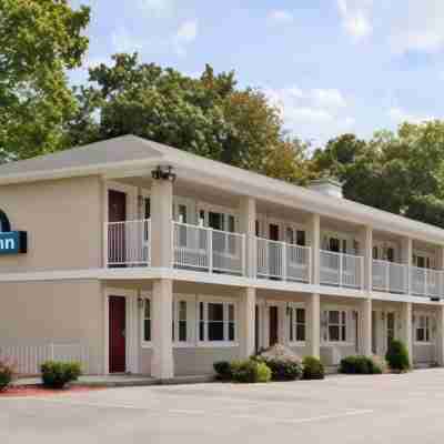 Quality Inn Poughkeepsie Hotel Exterior