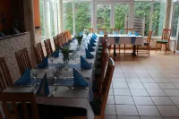 Hotel Zum Goldenen Wagen Hotels in Sallneck