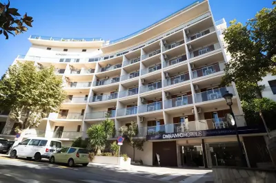 Dynamic Hotels Caldetes Barcelona Hôtels à proximité de : Col·legi Públic Torre Llauder