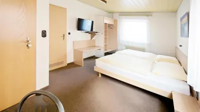 Hotel Victoria Hotels near RHEIN CENTER