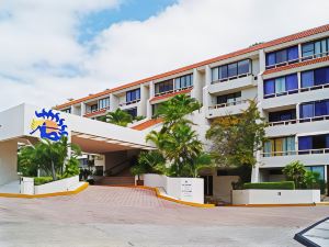 Solymar Cancun Beach Resort