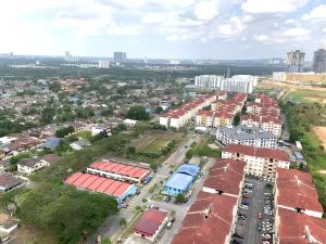 Pangsapuri 1200 m² dengan 3 bilik tidur dan 2 bilik mandi peribadi di Tebrau