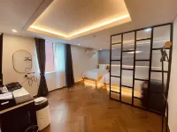 The Leeds Hotel Hotels near Jangtaesan Mountain Natural Recreation Forest