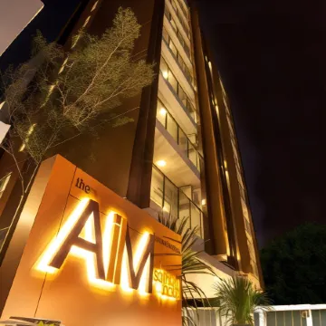 The Aim Sathorn Hotel Отели рядом с достопримечательностью «Станция метро Лумпини»
