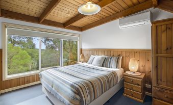 Lorne Bush House Cottages & Eco Retreats