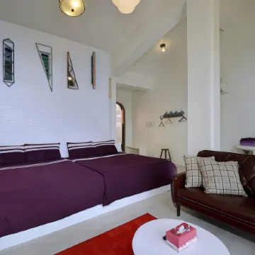 Jiufen Sunny Room Отели рядом с достопримечательностью «Железнодорожная станция Sijiaoting»