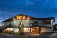 Super 8 by Wyndham Bemidji MN Hotels in Bemidji