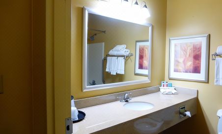 Baymont by Wyndham Calhoun - Housity