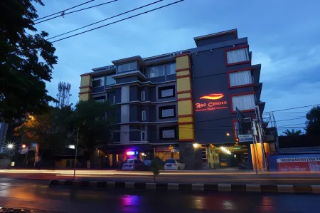 Red Chilies Hotel