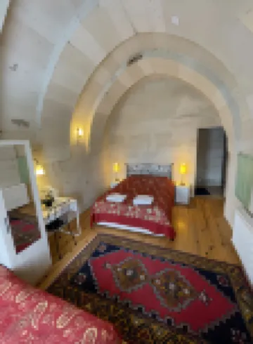 卡拉杜特洞穴酒店