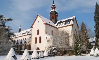 Breuer's Rudesheimer Schloss