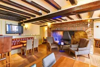 The George Hotel - parcheggio
