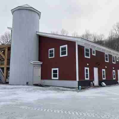 Mad River Lodge Hotel Exterior