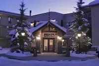Legacy Vacation Resorts Steamboat Springs Suites Steamboat Art Strokes附近的飯店
