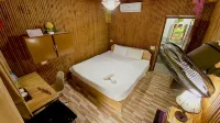 Quoc Khanh Bamboo Homestay Hotels in Truong Yen