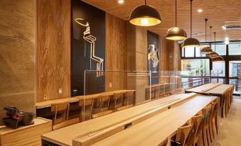 2. Cabin&Ho..