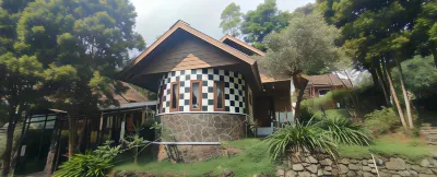 Forest Resort & Onsen Hotel dekat Puncak Gunung Welirang ꦥꦸꦚ꧀ꦕꦏ꧀ꦮꦼꦭꦶꦫꦁ