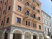Hotel Regina Elena Hotele w: Olbia