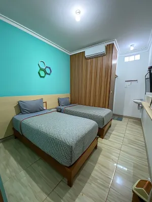 Hotel Paragon Hotels near AZIM CELL PEMALANG