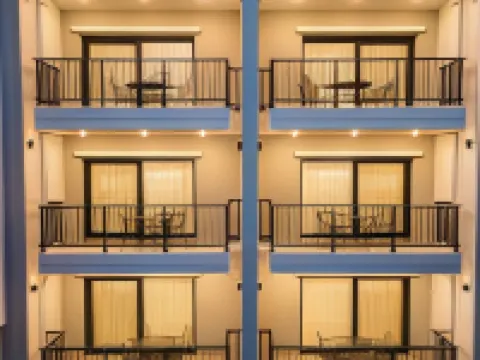 オクトリア スイーツ エヴロスのホテル