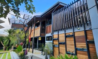 Baan Mai Kradan Hostel Chiang Rai