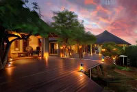 Lush Private Game Lodge - Mountain view
