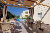 Lambrinos Suites - Strand