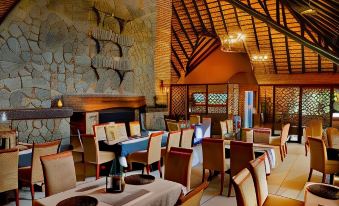 Cambalala - Luxury Units - in Kruger Park Lodge - Serviced Daily, Free Wi-Fi