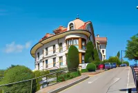 Hotel Faro de San Vicente Hotels near El Capricho de Gaudí