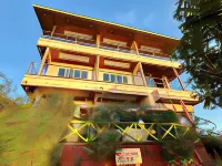 Hollywood Palace Resort Hotels in Sayghar