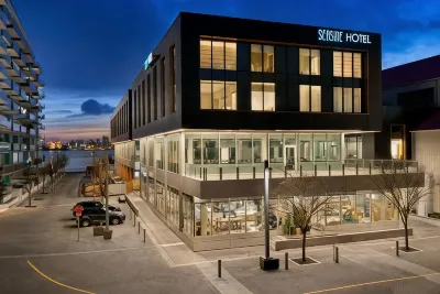 Seaside Hotel North Vancouver Hotels near Yaas Bazaar