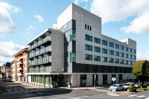 Hôtel Mercure Villefranche-Sur-Saône Hotels in Blace