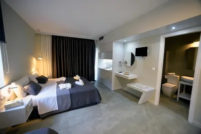 Olive Press Hotel & Apartments